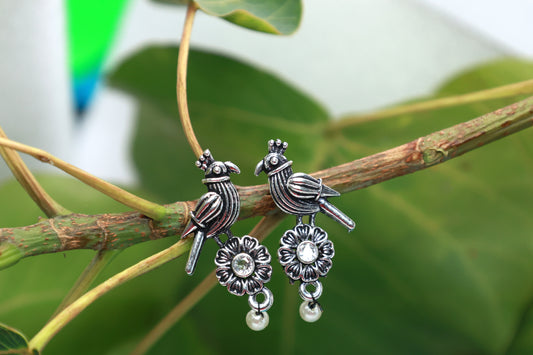 Classic Earring with Oxidised Plating White