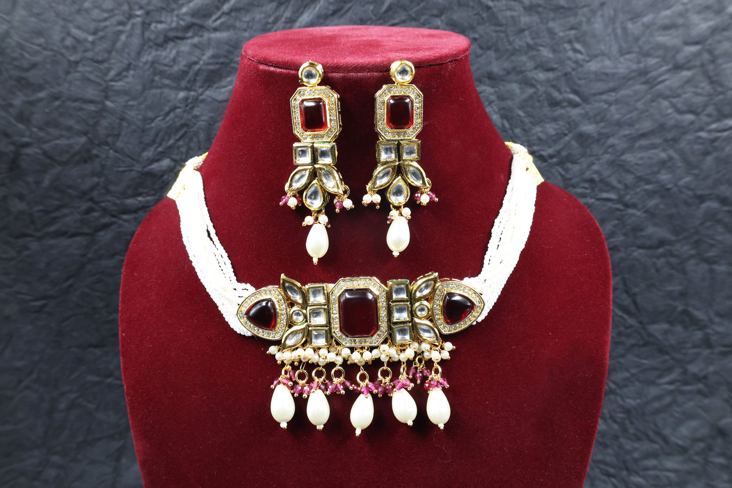 Gold-Plated Kundan Studded Jewellery Set