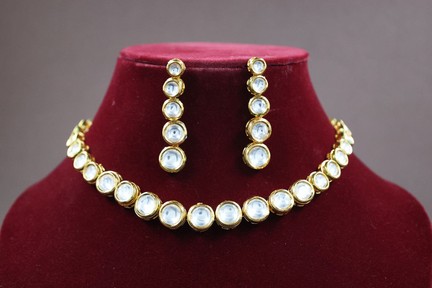 Golden Sphere shaped Kundan Set