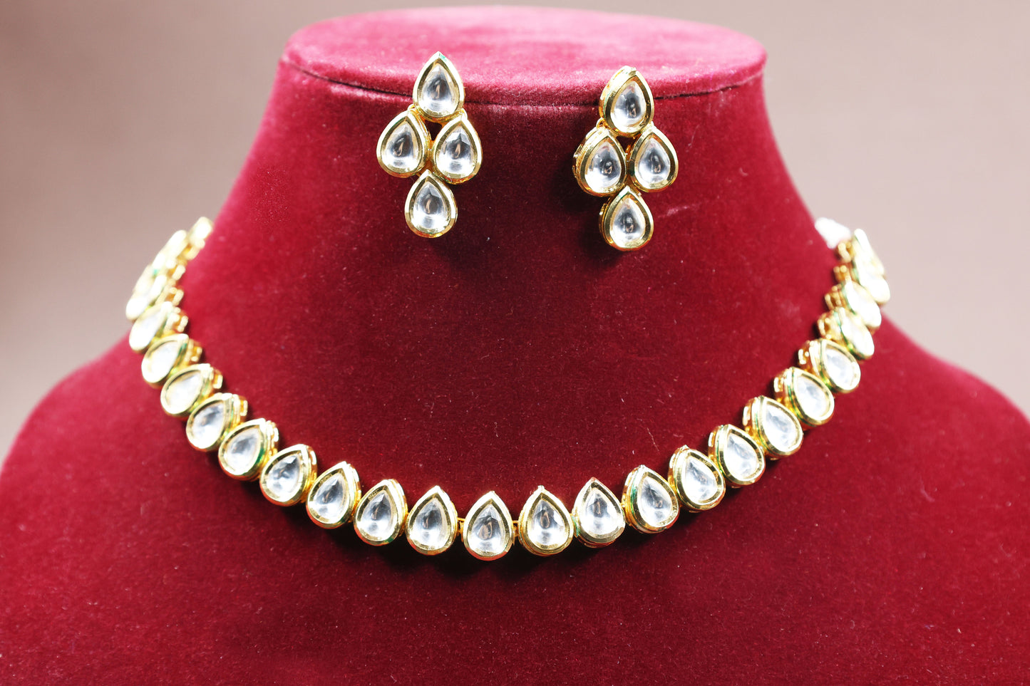 Golden Teardrop Kundan Set